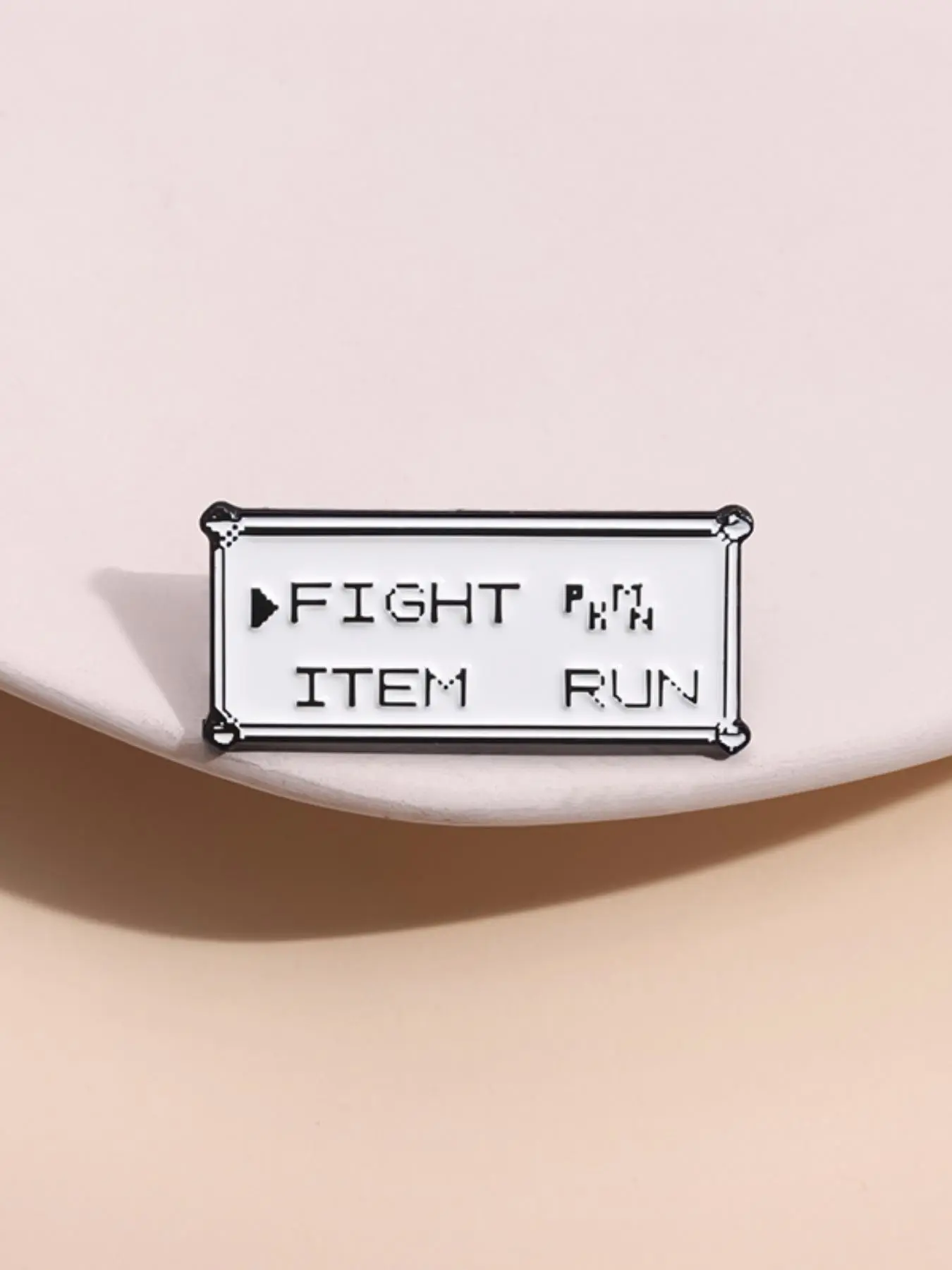 Men Accessories For Birthday Gift - Broche à motif de lettres, broche