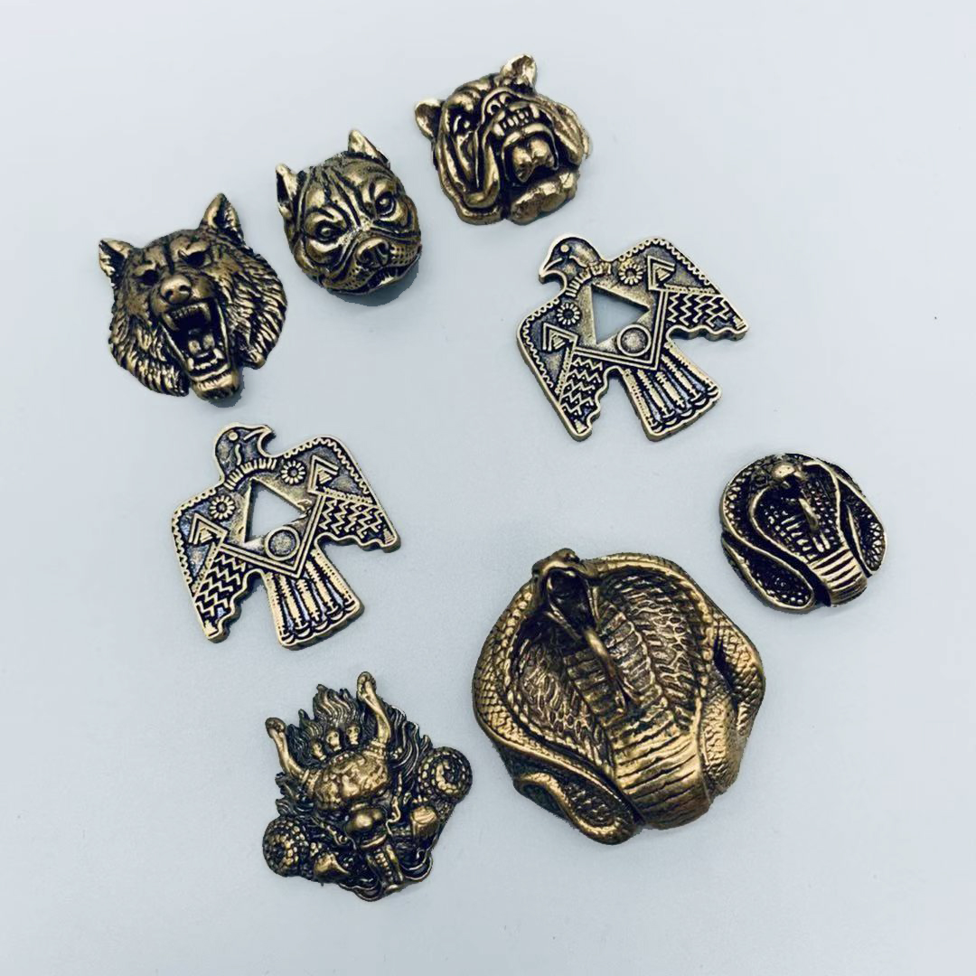 Badge métallique 3D sculpté Ai - Men Accessories Hand avis et prix