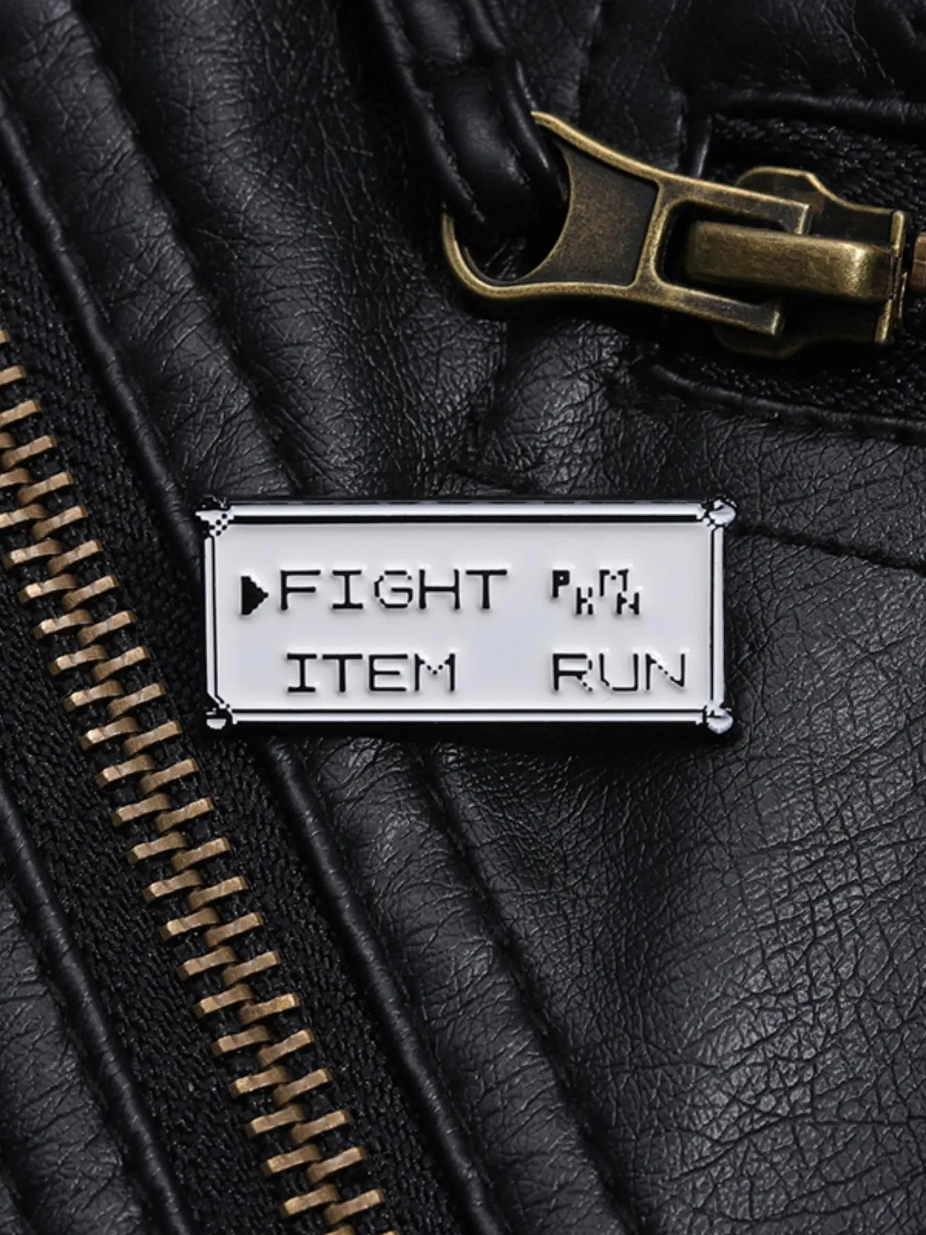 Broche à motif de lettres, bro - Men Accessories For Birthday Gift avis et prix